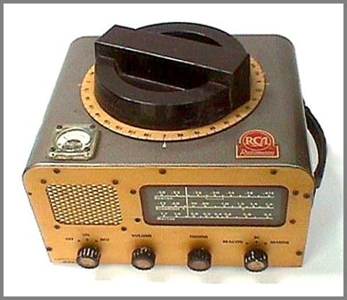 Front/top view of RMCA radio--direction-finding receiver